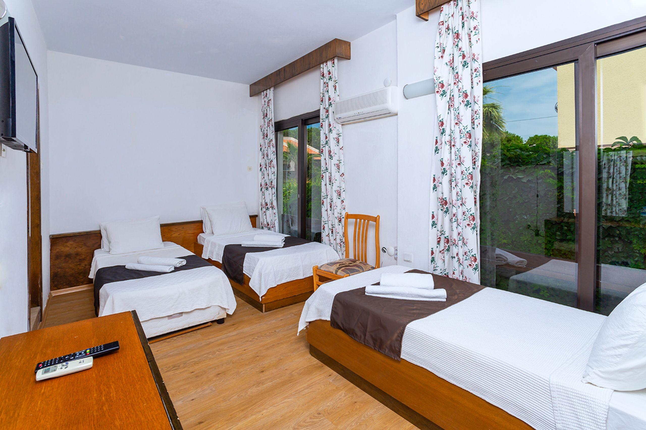 Kabasakal Otel Cesme Bagian luar foto
